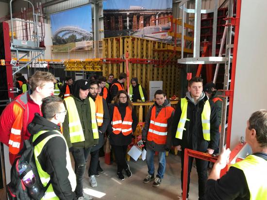 28035149_739212552936375_399237465_o